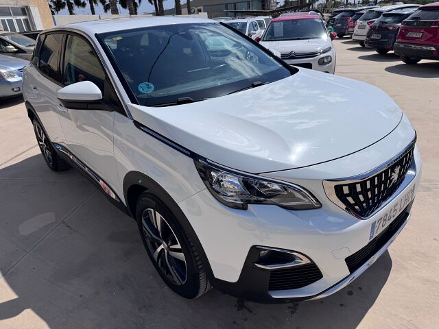 PEUGEOT 3008 ALLURE 1.2. E-THP AUTO SPANISH LHD IN SPAIN ONLY 39000 MILES 2020